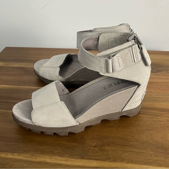 SOREL Joanie Leather Wedge Sandals in dove size 8.5 grey - Picture 4 of 9